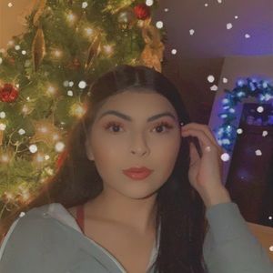 Meet your Posher, Alejandra